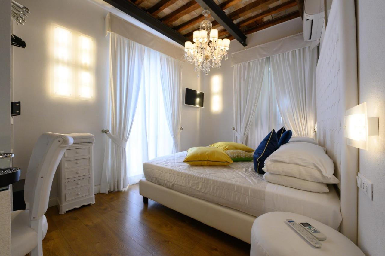 Affittacamere Domus Spagna Frattina 3*