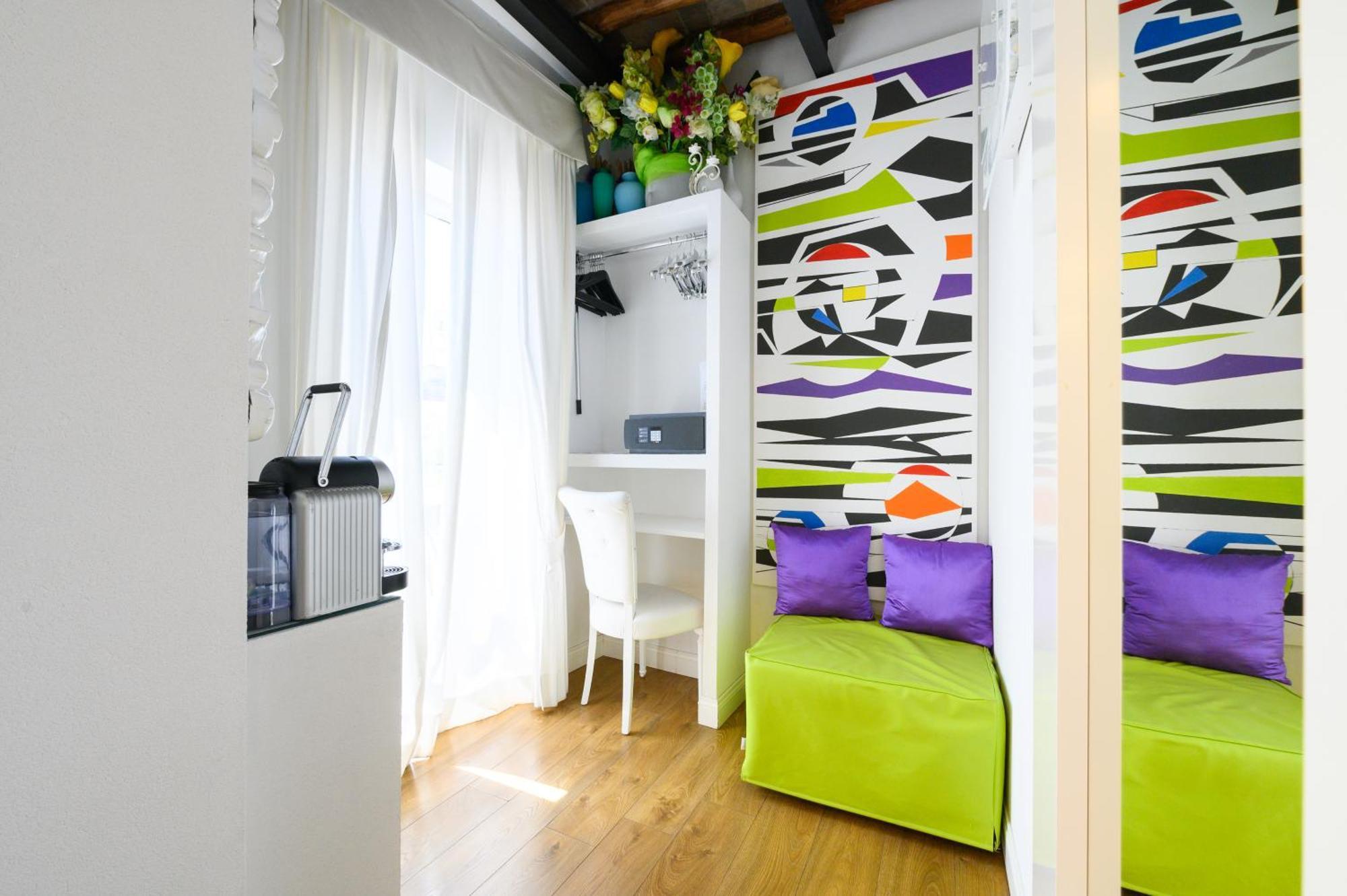 Pensión Domus Spagna Frattina 3*